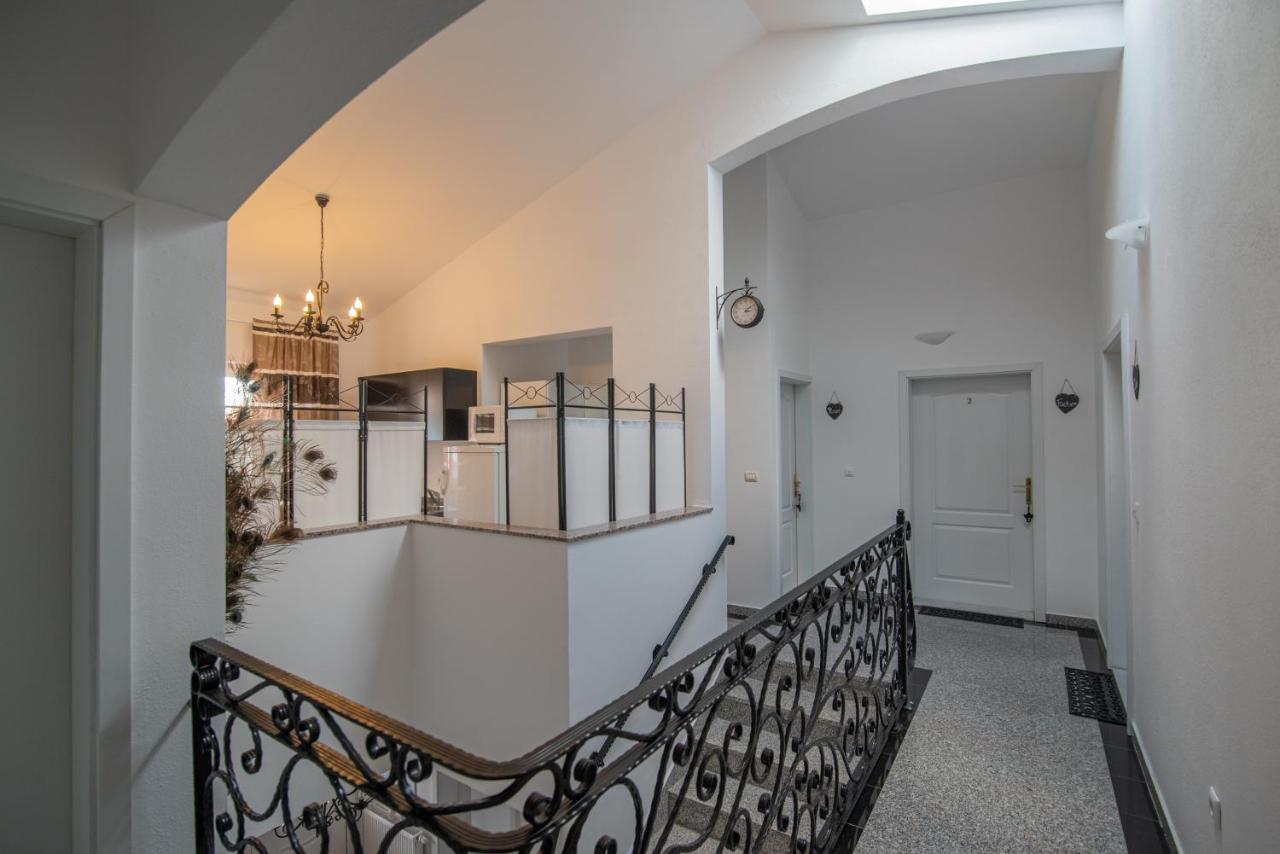 Vera Guest house